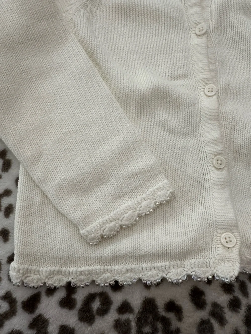 2001 Gymboree Off White Cream Button Up Sweater Bead Details Size 5 Large